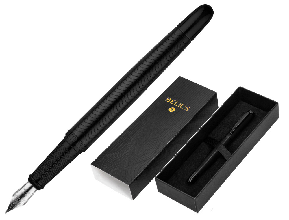 PLUMA BELIUS NEPTUNO ALUMINIO TEXTURA WAVY COLOR AZUL MARINO TINTA AZUL CAJA DE DISEÑO