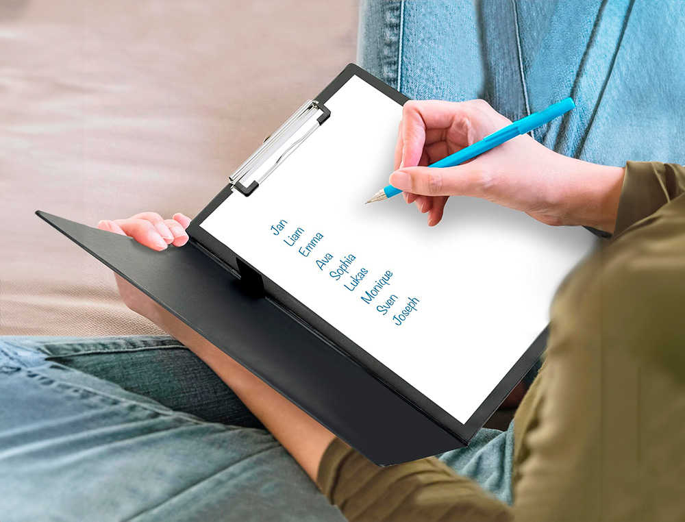 CARPETA Q-CONNECT MINICLIP SUPERIOR DIN A4 PLASTICO 50% RECICLADO NEGRO GROSOR 2,1 MM