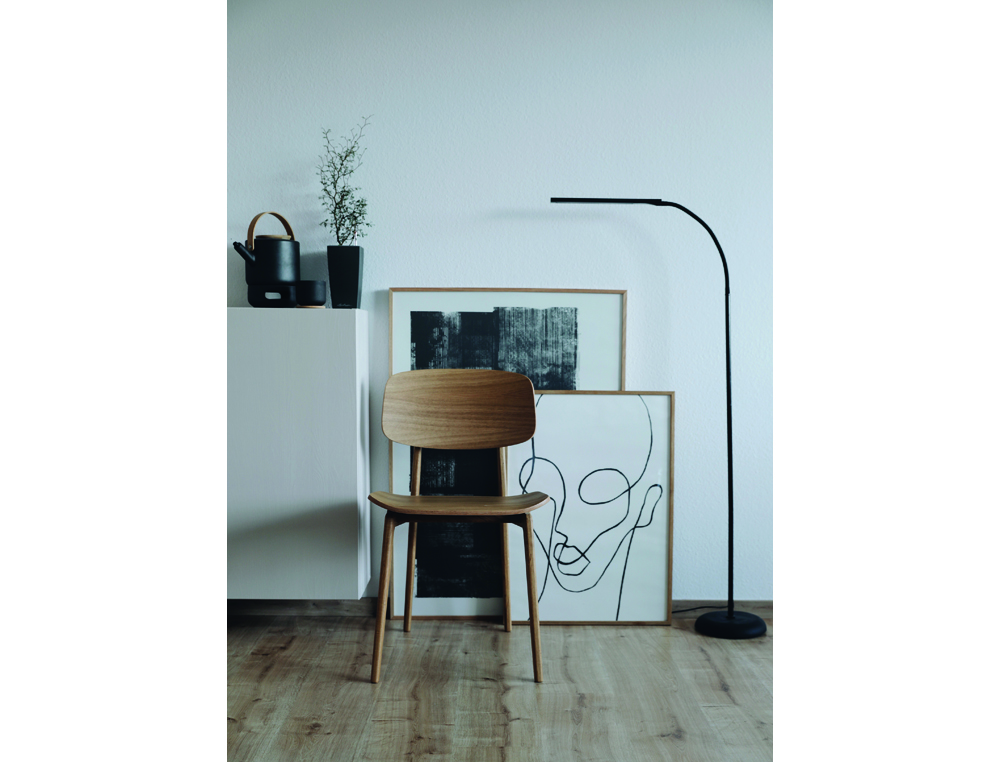 LAMPARA DE ESCRITORIO MAUL LED 5W 726LM LUZ CALIDA BRILLO REGULABLE CABEZAL RECLINABLE NEGRA